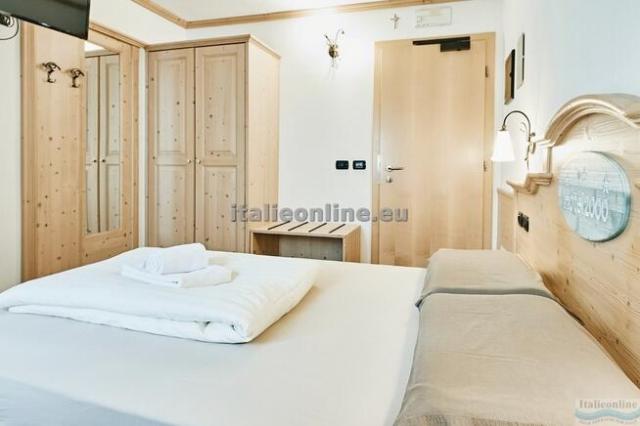Hotel 2000 Eira SKI