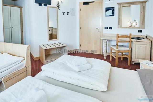 Hotel 2000 Eira SKI
