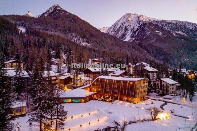 Hotel Au Charmant Petit Lac SKI