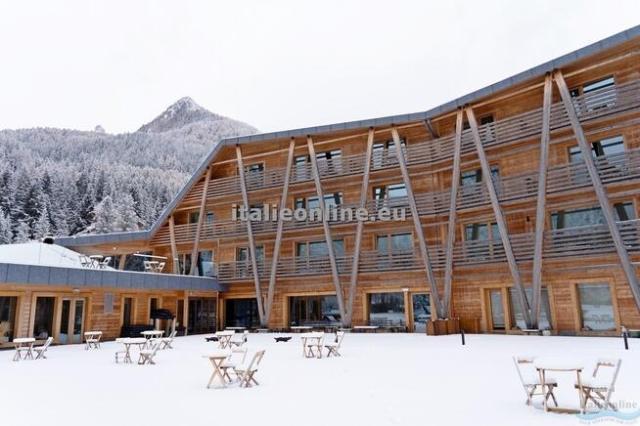 Hotel Au Charmant Petit Lac SKI