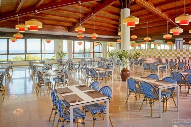 Serenusa Resort