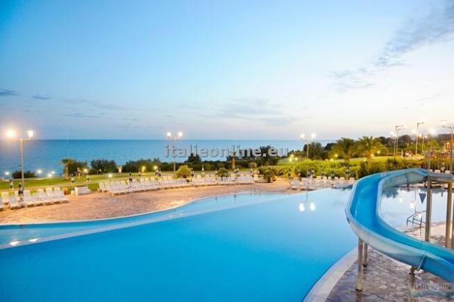 Serenusa Resort