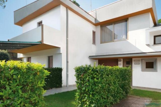Ferdanda Capri