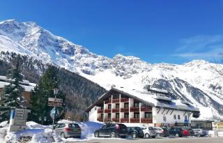 Alpina Mountain Resort