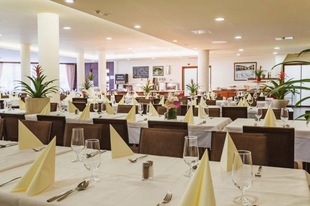 Ramada Hotel & Suites