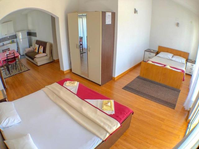 HR_GRADAC_JOSKO_42APT.JPG