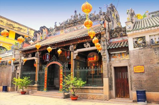 VIETNAM_20_THE PAGODA OF THE GOD LADY.JPG
