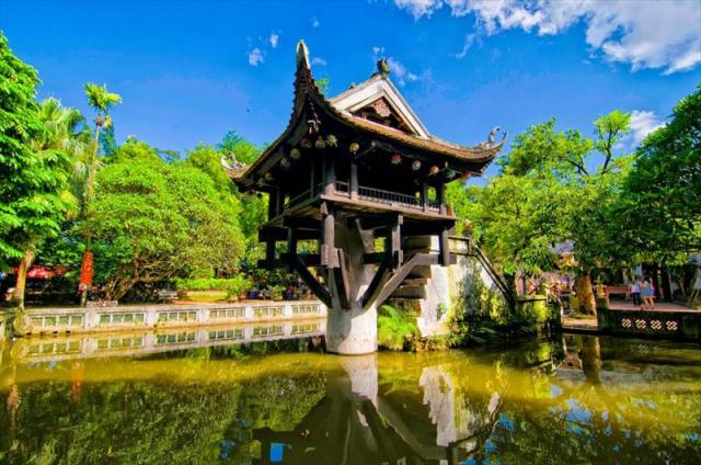 HANOI - ONE PILLAR PAGODA.JPG