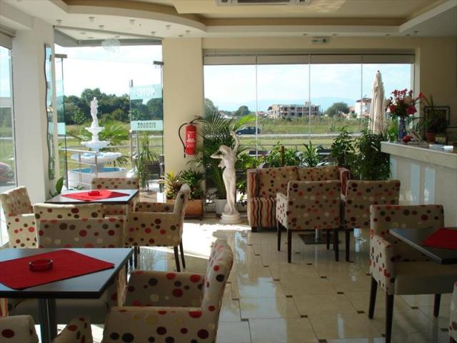 PARALIA_OREAELENIPALACE (21).JPG