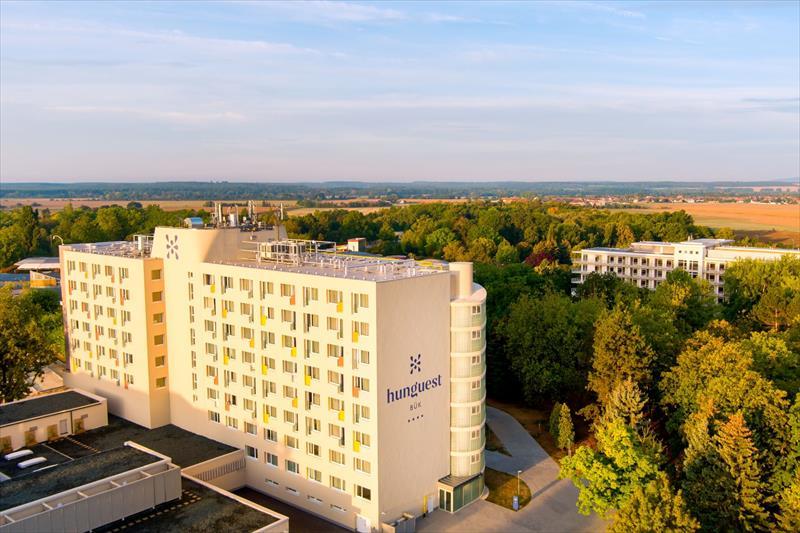 2. HUNGUEST BÜK - EAST WING.JPG
