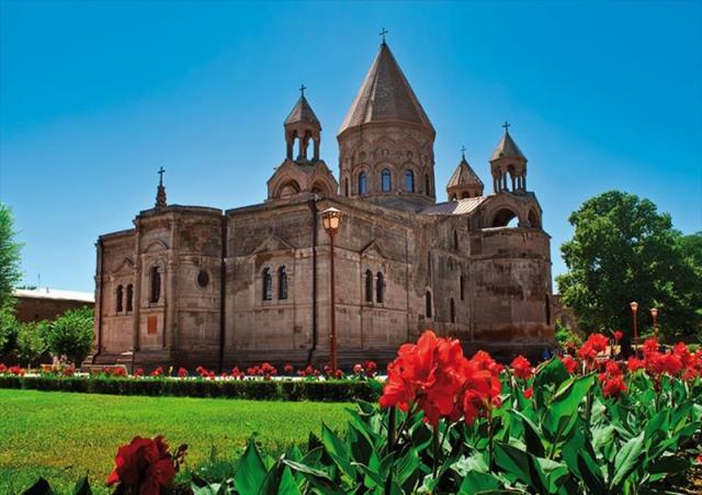 ARMENIE_ECHMIADZIN_2018_01_WWW.JPG