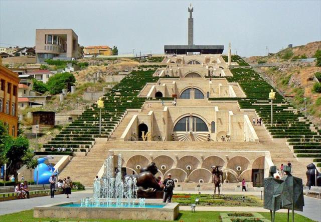 CASCADE YEREVAN.JPG