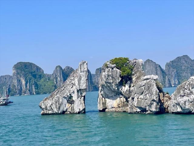 VIETNAM_16_STRUCTURES.JPG