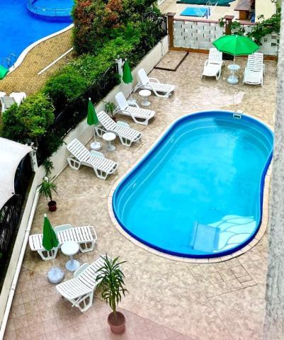 SEA_VIEW_POOL_01.JPG