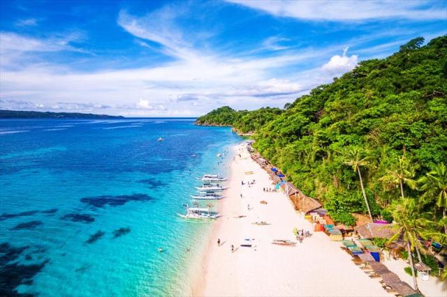 ISTOCK-685040322 - PALAWAN PLÁŽ.JPG