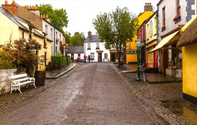 BUNRATTY FOLK PARK.JPG