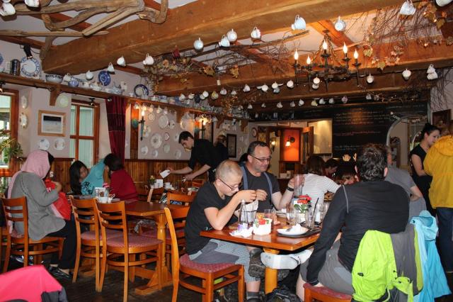pauzav Oak Tree Inn