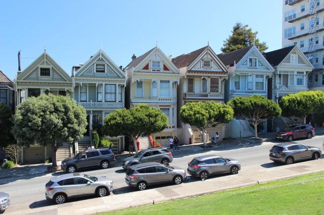 Alamo Square - Six Sisters