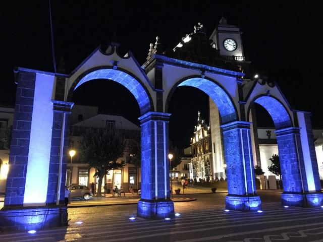 Sao Miguel - Ponta Delgada - stará brána do města