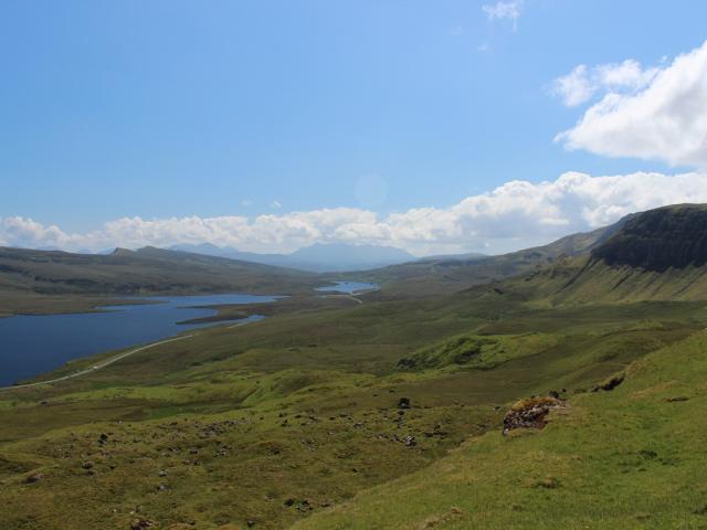 Loch Leathan a Cuillin Hills v pozadí