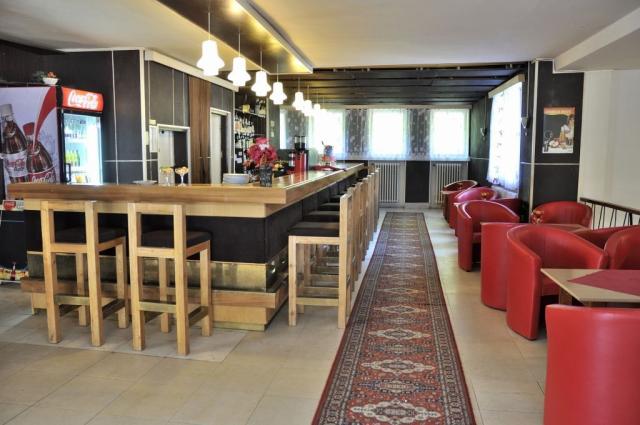 Restaurace