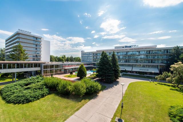 Okolí hotelu Splendid
