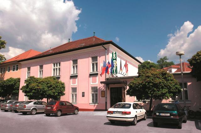 Hotel Pro Patria