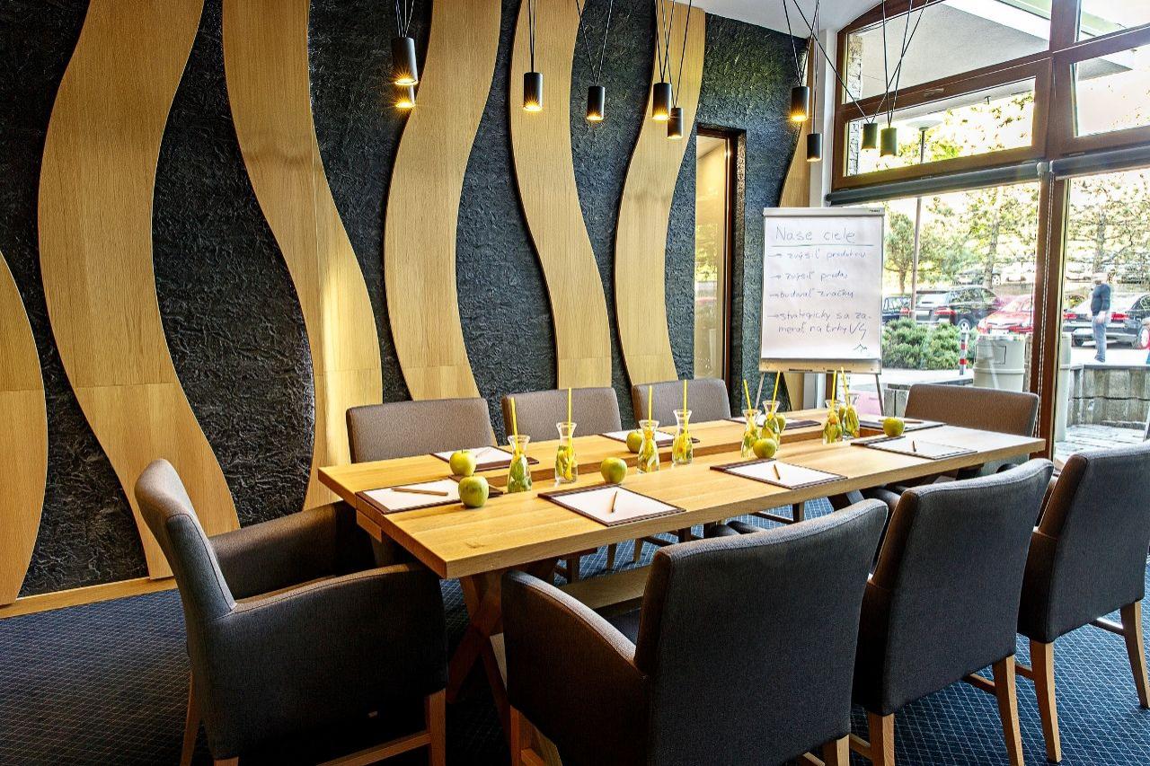 Restaurace hotelu Sitno