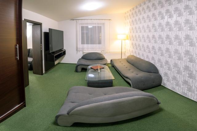 Obývací pokoj v apartmánu 607 pro 7 osob (5 + 2 přistýlky)