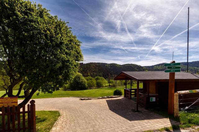 Okolí hotelu Cihelny
