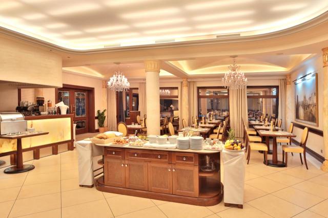 Restaurace hotelu Retro Riverside