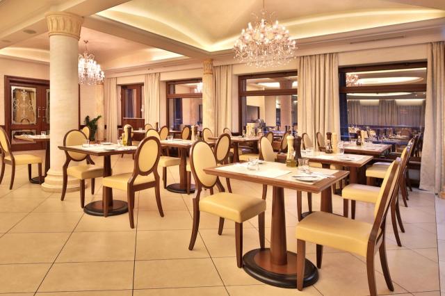 Restaurace hotelu Retro Riverside