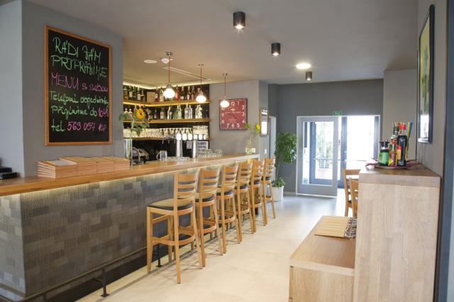 Restaurace
