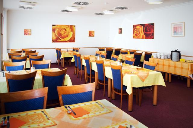 Restaurace