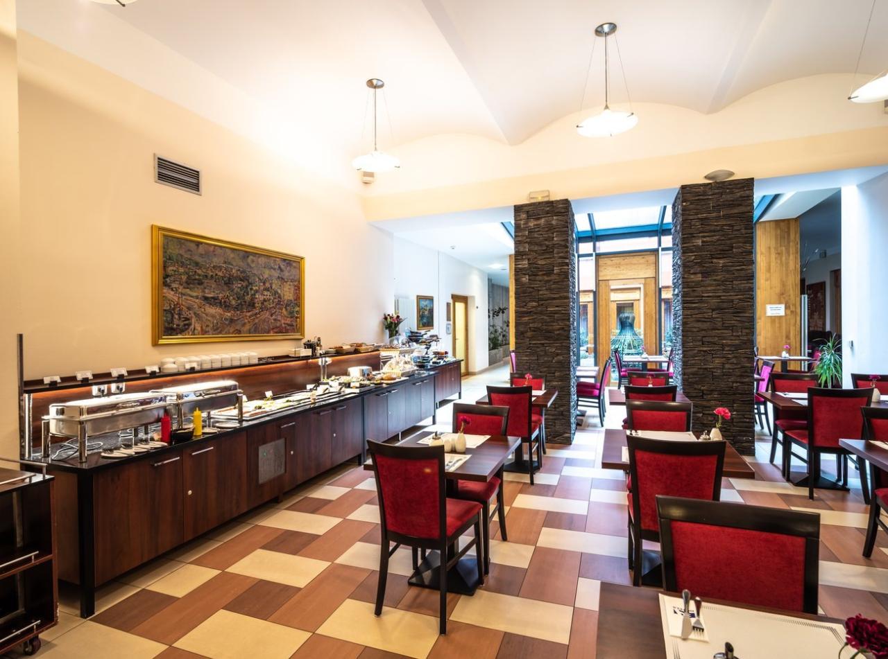Restaurace