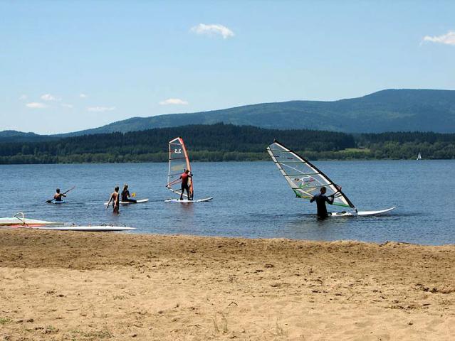 Surfing / Windsurfing