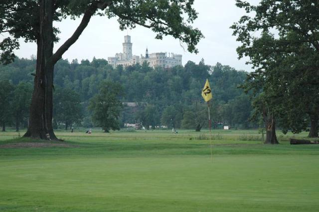 Golf 500 m od hotelu