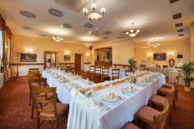 Restaurace
