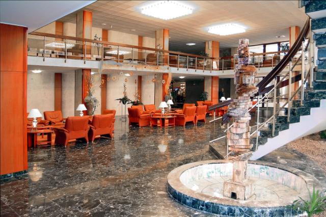 Odpočívárna u recepce v hotelu Balnea Esplanade Palace