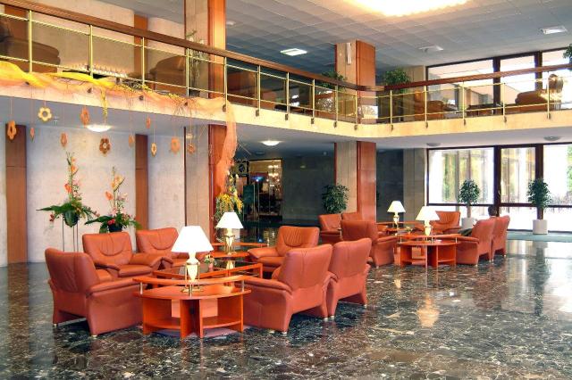 Odpočívárna u recepce v hotelu Balnea Esplanade Palace