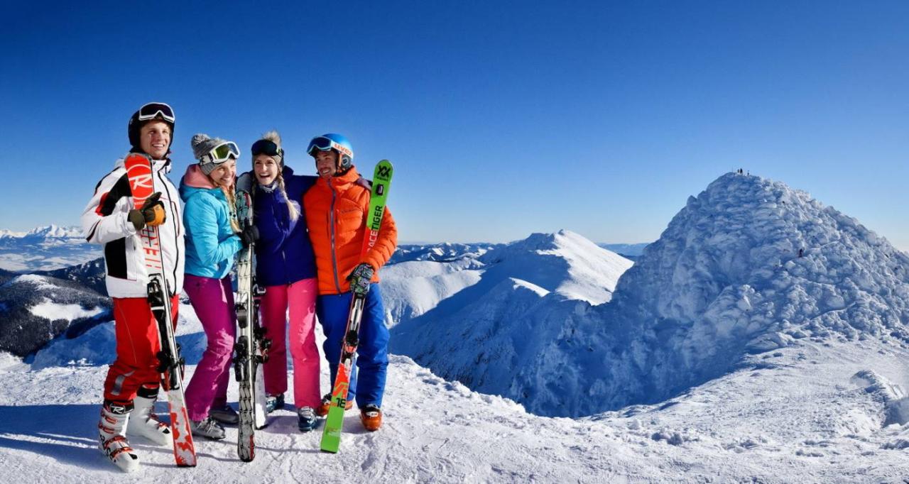 Okolí hotelu ski Jasna