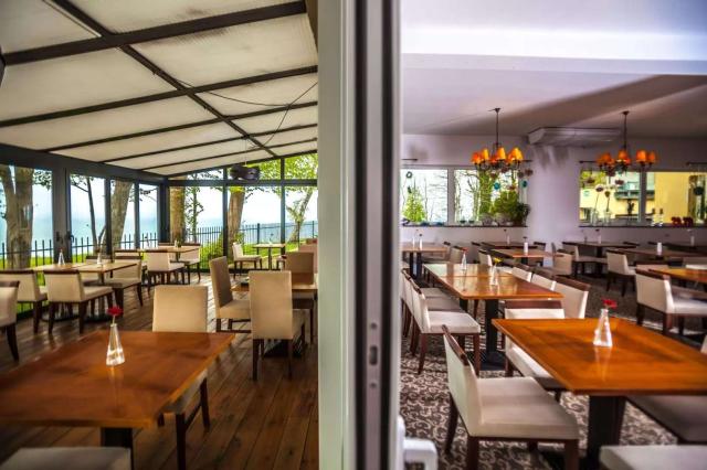 Restaurace