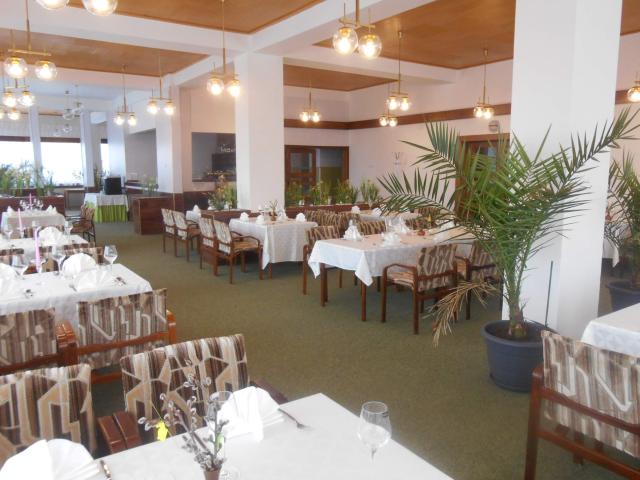 Restaurace