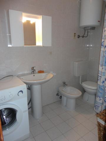 Holiday 145 (7) (Medium).jpg