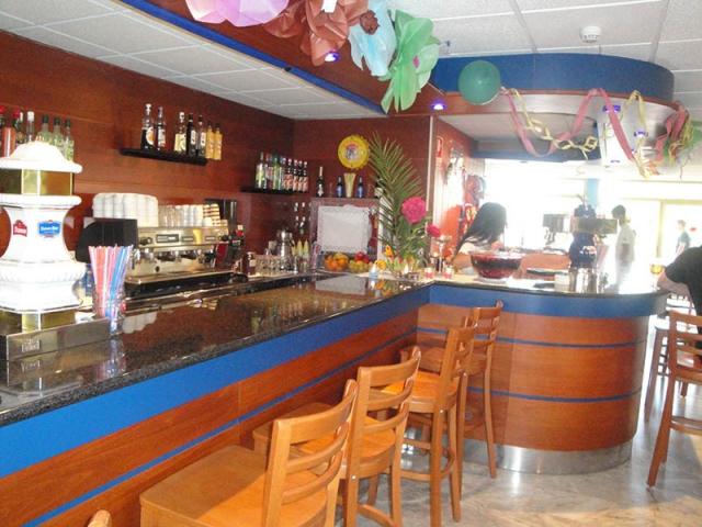 Esplendid BAR.jpg