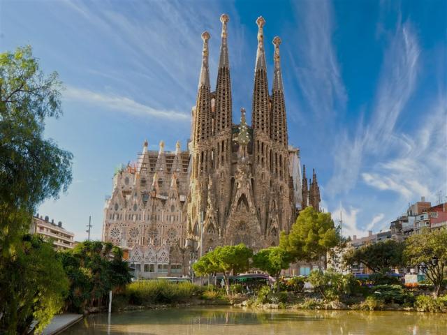 Sagrada-Família-Barcelona_05.jpg