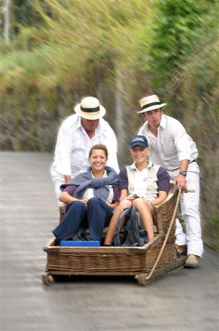 Caption - Monte toboggan.jpg