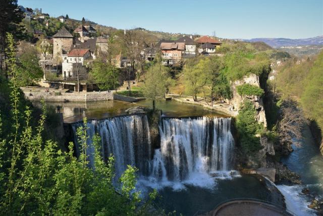 002 - Vodopád na řece Plivě ve městě Jajce DOBEŠOVÁ1.JPG