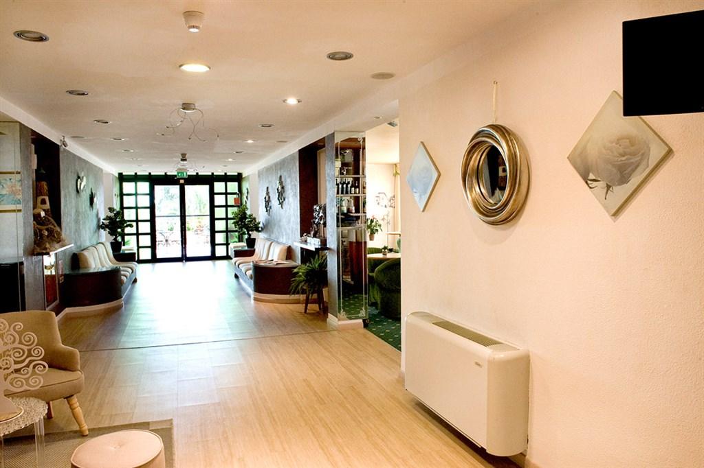 gallery.hall.1gk-is-180.jpg