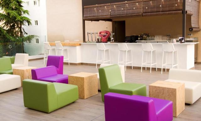 Maripins_bar.jpg